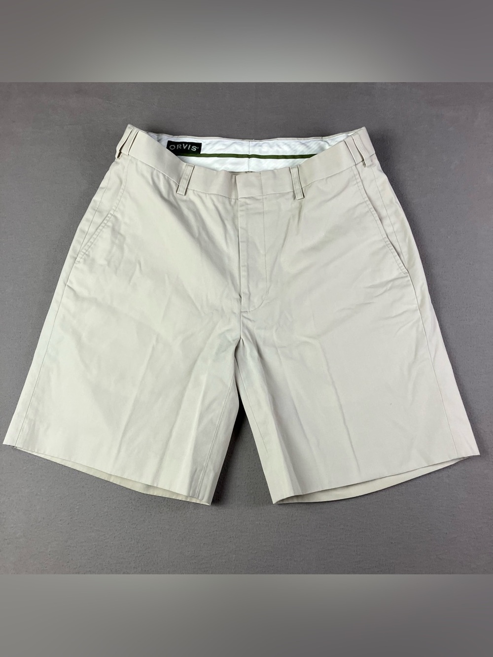 Orvis Men's Size 32 Khaki Chino Shorts Light Beige Flat Front Classic. In good c